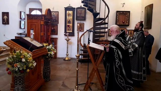 Страстная седмица. Великий Пяток. Воспоминание Святых спасительных Страстей Господа нашего. смотреть онлайн