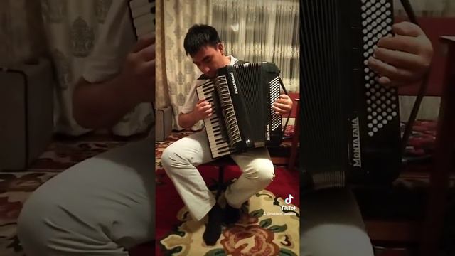 Ибрагим Жунусов "Кечиргин карындаш"аккордеонго иштеп чыккан агайым Эгемберди Талипов смотреть онлайн