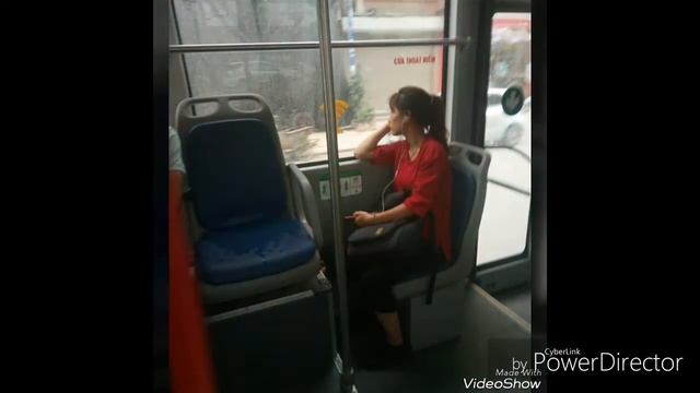 Trong veo cô gái trên chuyến xe 33 смотреть онлайн