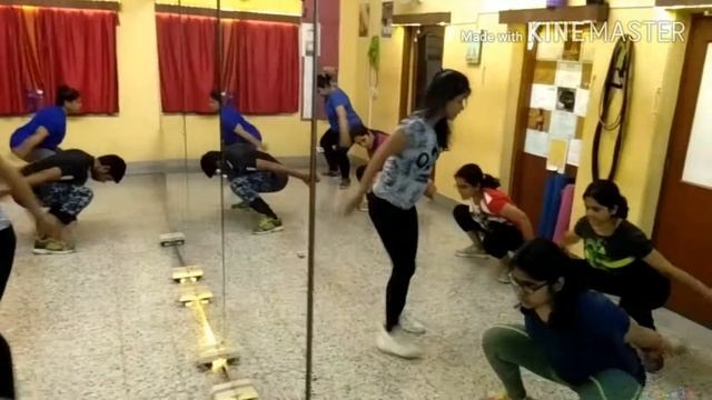 Zumba on VENTE PA CA RICKY Martin смотреть онлайн