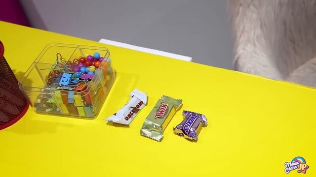 Maria Clara e JP brincam no hotel 5 estrelas ♥ Maria Clara Pretends to Play with JP in the Hotel смотреть онлайн