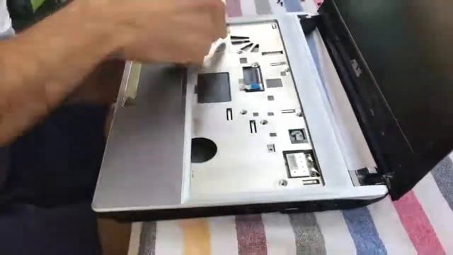 Ремонт сломанного ноутбука Asus и чистка смотреть онлайн
