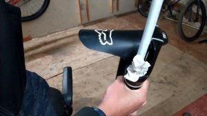 Обслуживание вилки на велосипеде GT Avalanche Comp 2020. SR Suntour XCM