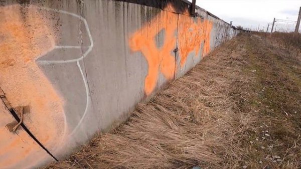 Graffiti review with Wekman. Cheap graffiti. Garden sprayer