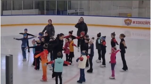 Алина Загитова- мастер-класс ОЧ в Хабаровске / Alina Zagitova-master class of Olympic champions смотреть онлайн