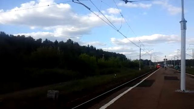 Электропоезд ЭР2Т-7157 платформа Рассудово 6.08.2015 смотреть онлайн