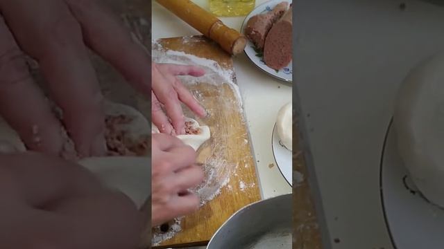 ГОТОВЛЮ ПИРОЖКИ С МЯСОМ смотреть онлайн