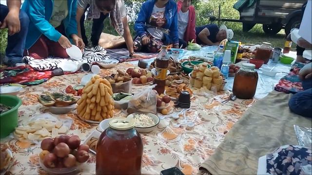 Азнакаевский район, село Чалпы. Встреча одноклассников. Очрашу мизгелләре. смотреть онлайн