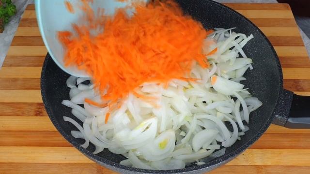 Знакомая из Китая научила, УДИВИЛА всех! Нереально вкусное блюдо из простых продуктов на ужин быстр смотреть онлайн