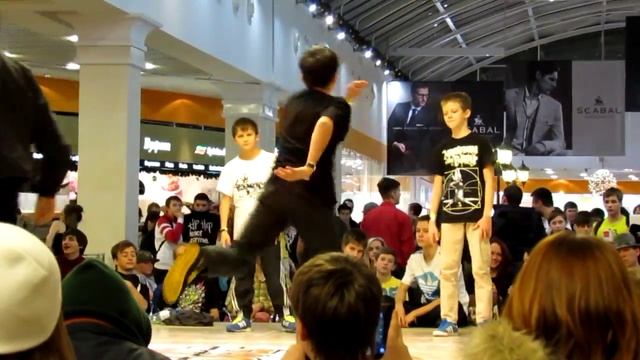 Международный чемпионат по Break Dance г Воронеж Центр Галереи Чижова 21 12 2013 года смотреть онлайн