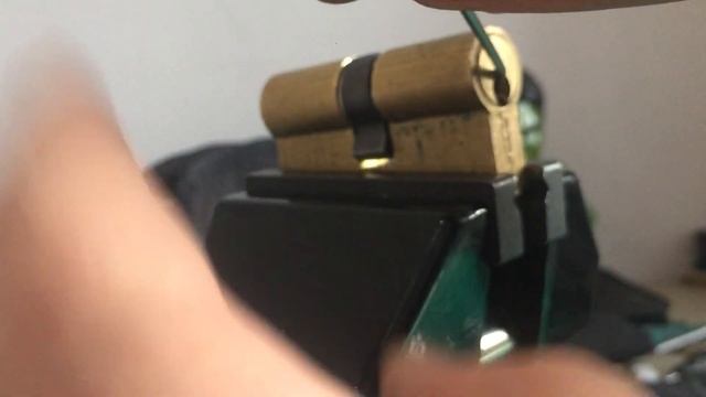 Замочный мастер Иваново Вскрытие замка Apecs смотреть онлайн