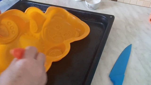 ВЫПЕКАЮ сладкий пирог--манник в силиконовой форме смотреть онлайн