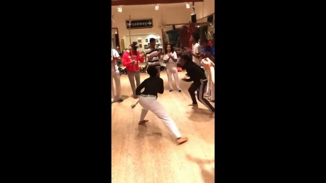 ACMB- Roda de Capoeira Urbana! смотреть онлайн