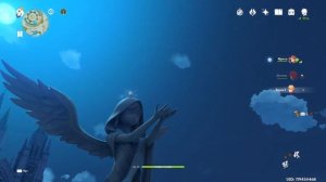 Ульта Элой на статуе