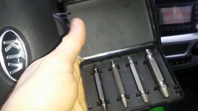 Экстракторы для выкручивания сломанных болтов, шурупов. смотреть онлайн