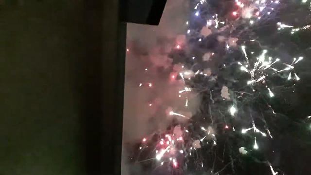 Москва река салют смотреть онлайн