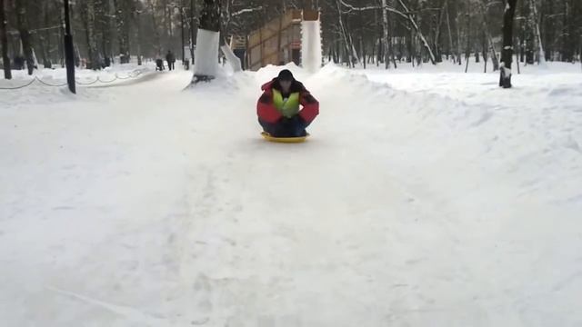 Ледяная горка в Лианозовском ПКиО