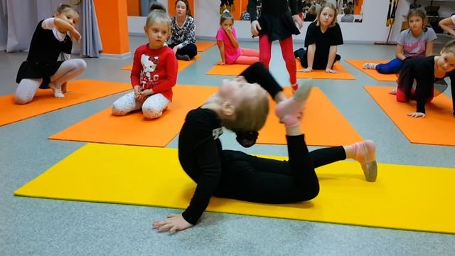 Художественная гимнастика. МАСТЕР КЛАСС от НИКОЛЬ. смотреть онлайн