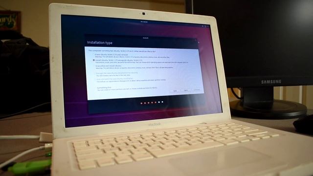 Ubuntu on MacBook?! | Installation Tutorial [2020] смотреть онлайн