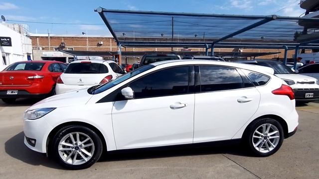 FORD FOCUS 5P 1.6L N MT S 2018 смотреть онлайн