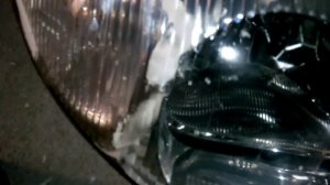 Как удалить силиконовый герметик с оптики автомобиля.