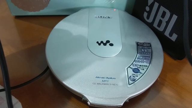 SONY D-NE10 смотреть онлайн