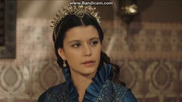 Наш Повелитель запретил мне бывать во дворце.