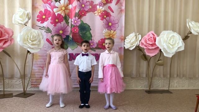 "Мама и весна" слова и музыка Рудаковой М.Э смотреть онлайн