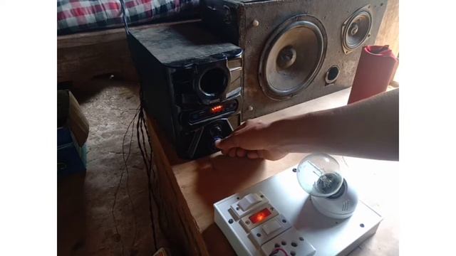 Home made 220 v AC music react light ? ? смотреть онлайн
