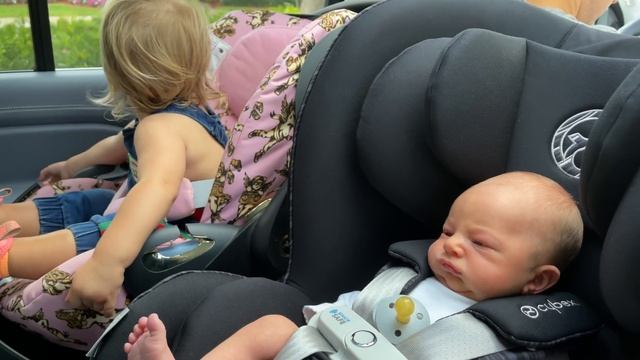 Едем с Дэвдом к американскому педиатру в первый раз! смотреть онлайн