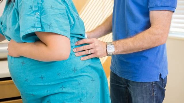 ВЕРТИКАЛЬНЫЕ РОДЫ | Плюсы и минусы родов на ногах смотреть онлайн