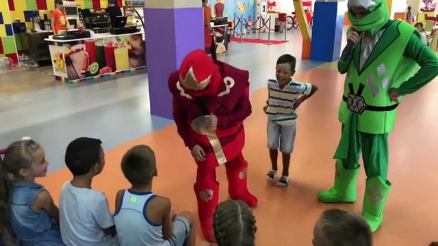 День Рождение Владика!Самокат ITRIKE и SKy Park и Ниндзяго! Video for children смотреть онлайн