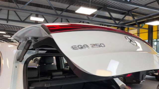 18120 Mercedes-Benz EQA 250 Progressive Advanced Kamera CarPlay LED смотреть онлайн