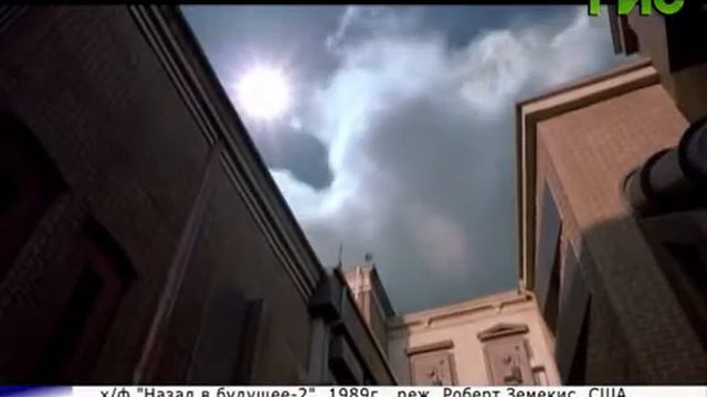 Настал тот самый день, в который герой фильма "Назад в будущее" прибыл на машине времени смотреть онлайн
