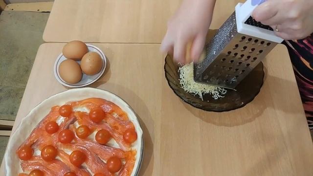 Киш с красной рыбой - заливной пирог с форелью смотреть онлайн