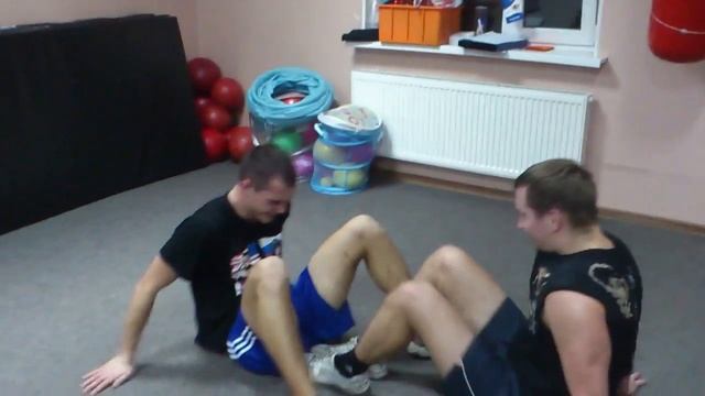 Качаем пресс We swing a press смотреть онлайн