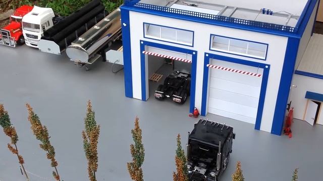 Заезжает в гараж смотреть онлайн