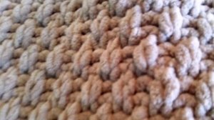 Жилет (безрукавка) из пряжи  Alize Puffy Fine _Ализе пуффи файн_