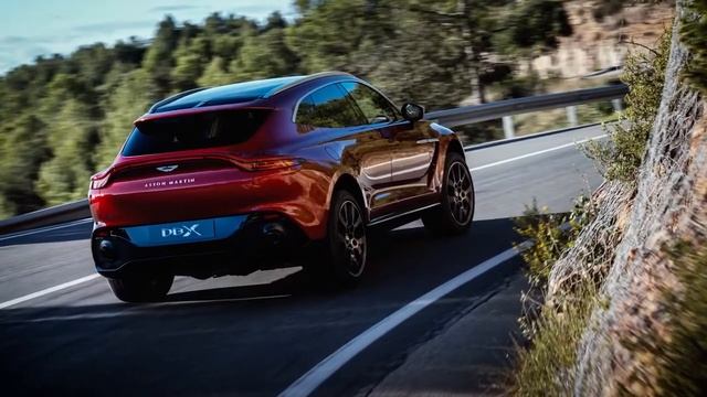Кроссовер - Aston Martin DBX смотреть онлайн