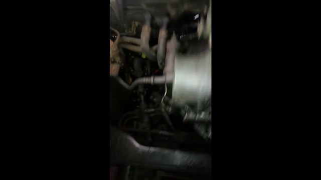 Хендай Cтарекс H1 2.5TD - Установка стартера на двигатель. смотреть онлайн