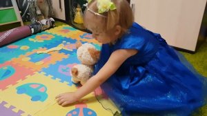 Интерактивная собачка которая кушает и какает.