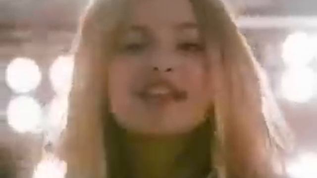 Brenda Asnicar Canta "Diosa Unica Bonita" (Patito Feo Official Video) смотреть онлайн