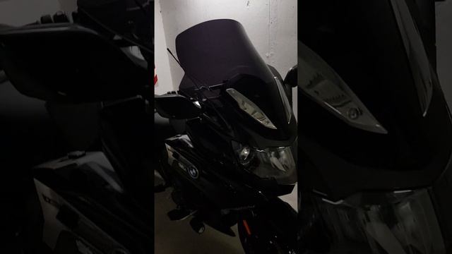 Parabrezza Puig смотреть онлайн