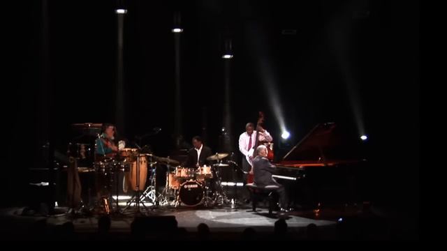 AHMAD JAMAL Live in Paris BLUE MOON смотреть онлайн