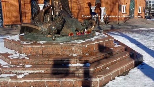 Экскурсии по Минску. Дом Правительства и Костел Симеона и Елены смотреть онлайн