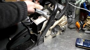 ЗАЛИВАЕТ СВЕЧУ НА БЕНЗОПИЛЕ ? ТОГДА ВАМ СЮДА ! САМЫЙ ПРОСТОЙ РЕМОНТ БЕНЗОПИЛЫ STIHL MS 180 CHAINSAW