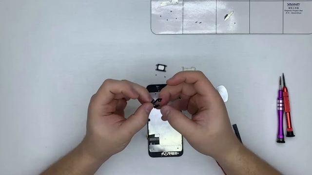Замена верхнего шлейфа iPhone 7 смотреть онлайн