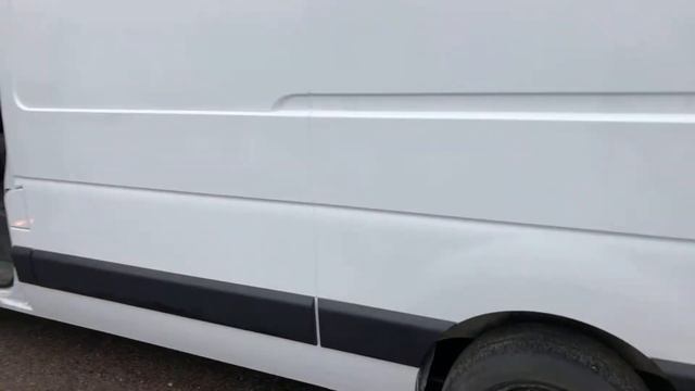 Köp Skåpbil Renault Master 2.3 DCi FAP FWD (146hk) På Klaravik