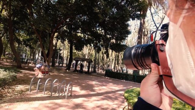 Lens Walk: Lomography Petzval 80.5 Bokeh Control on the Fuji X-Pro2 смотреть онлайн