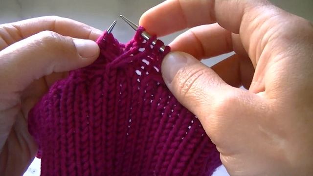 Вяжем шапочку с удлиненной макушкой смотреть онлайн